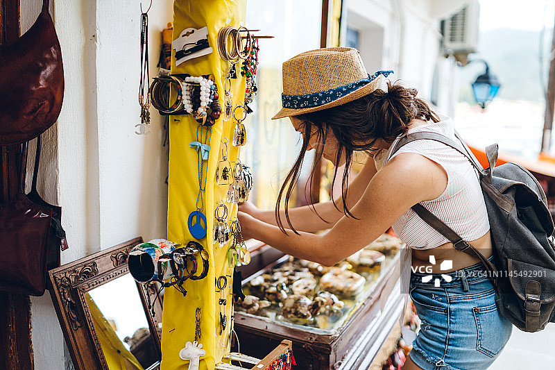 在帕尔加街头市场购物图片素材