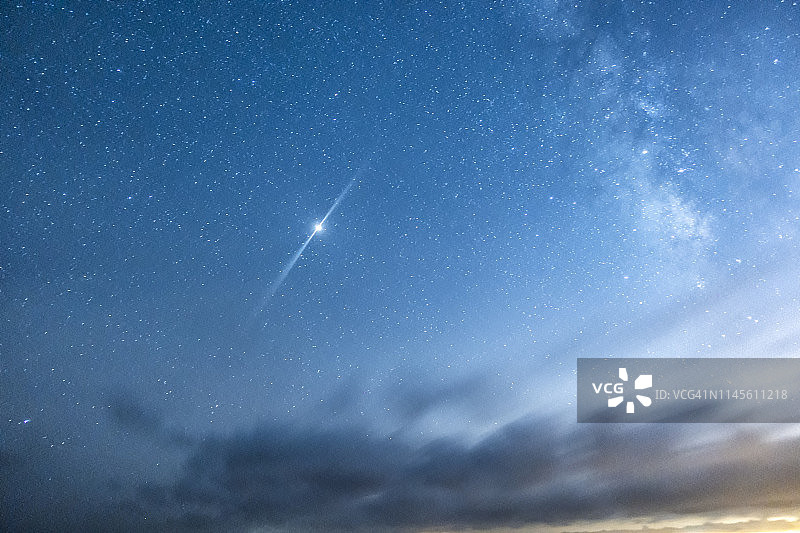 多云的星空图片素材