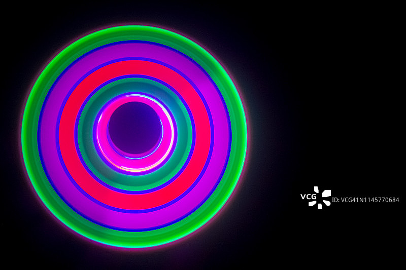 电子发光旋转陀螺图片素材