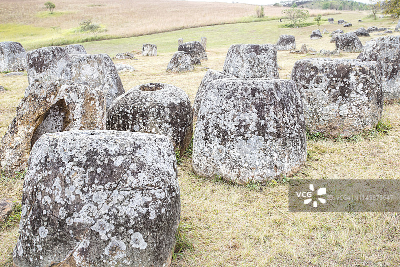 老挝川圹高原石缸平原，丰沙湾附近图片素材
