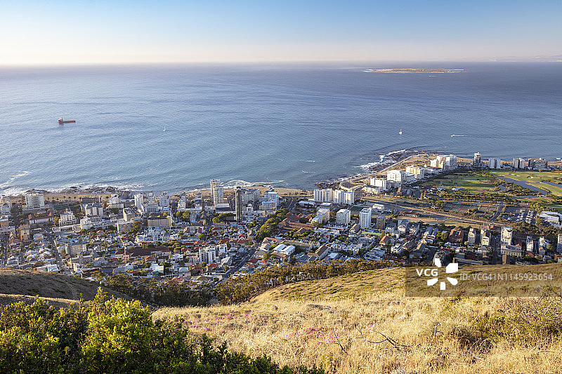 从信号山看到的开普敦绿点区日落景色，南非，2018年11月22日图片素材