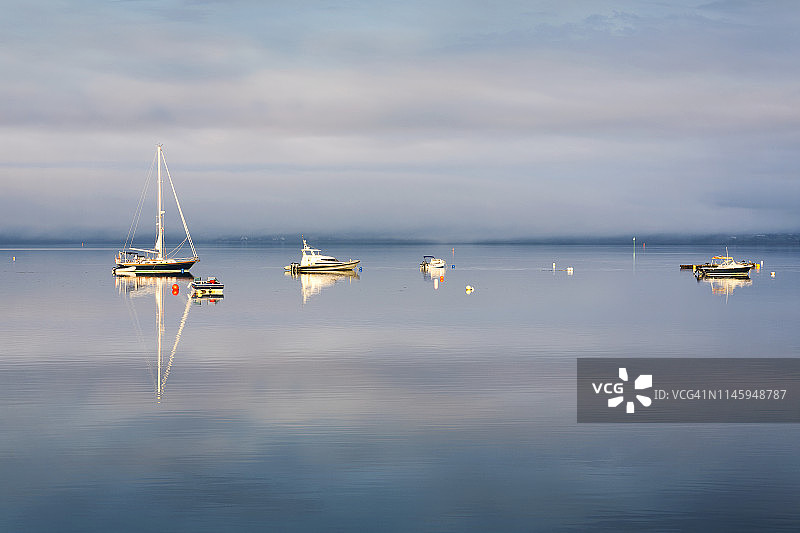 海边的圣安德鲁斯，帕萨马科迪湾宁静的早晨图片素材