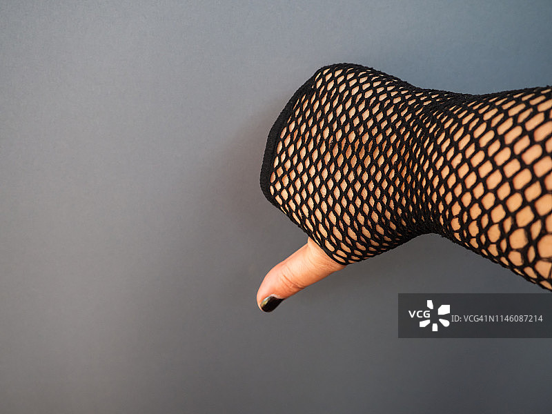 用手势交流的女人图片素材