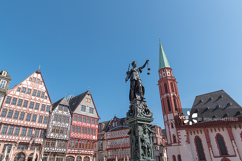 德国法兰克福美因河畔的罗马广场老城广场图片素材