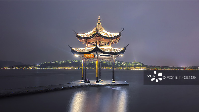 中国杭州集贤亭夜景图片素材