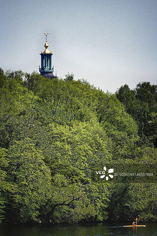 市政厅和皮划艇运动员图片素材