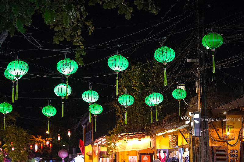 会安古镇的夜晚灯笼图片素材