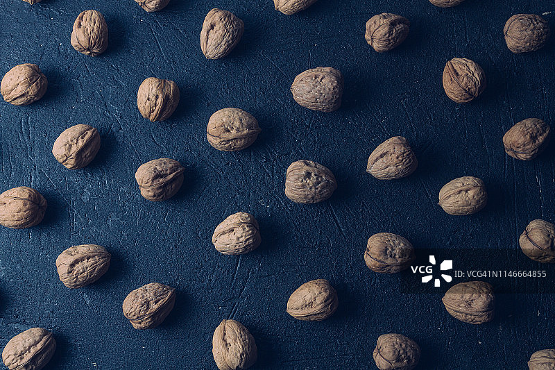 核桃静物扁平化拍摄图片素材