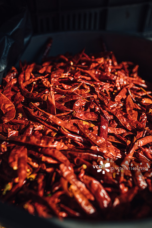 墨西哥市场的辣椒出售图片素材