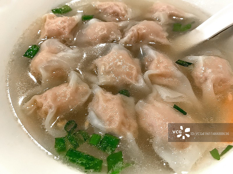 沙县小吃扁肉：福建风味水煮馄饨图片素材