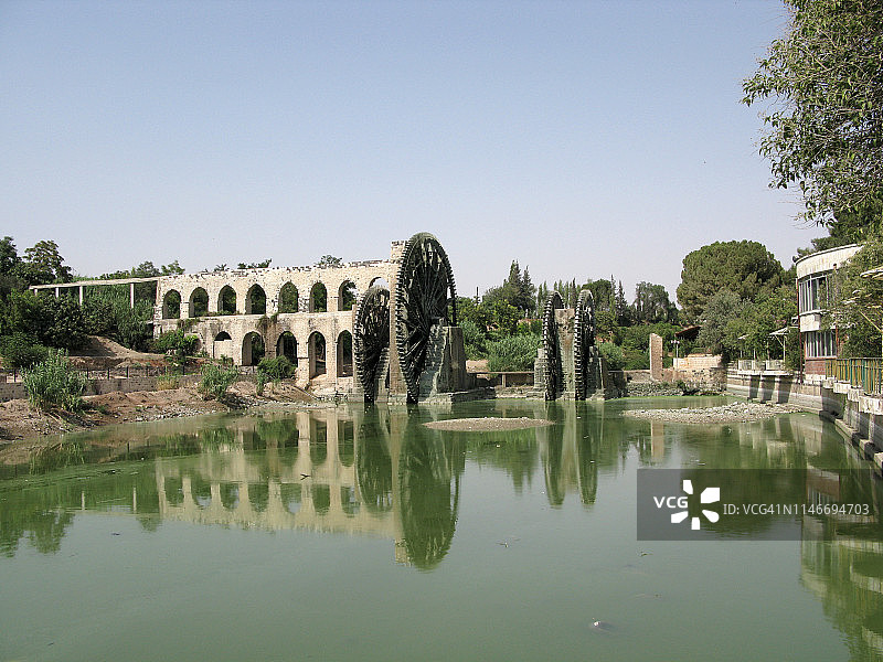 叙利亚哈马的诺里亚水车，奥龙特斯河图片素材