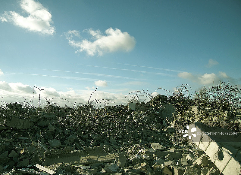 建筑物拆除后的瓦砾图片素材