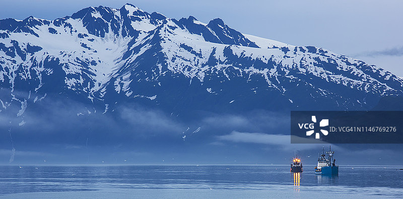 阿拉斯加瓦尔迪兹港口黎明图片素材