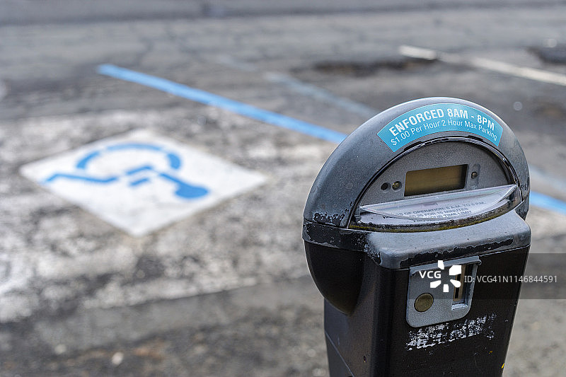 纽约州马马罗内克残疾人停车计时器图片素材