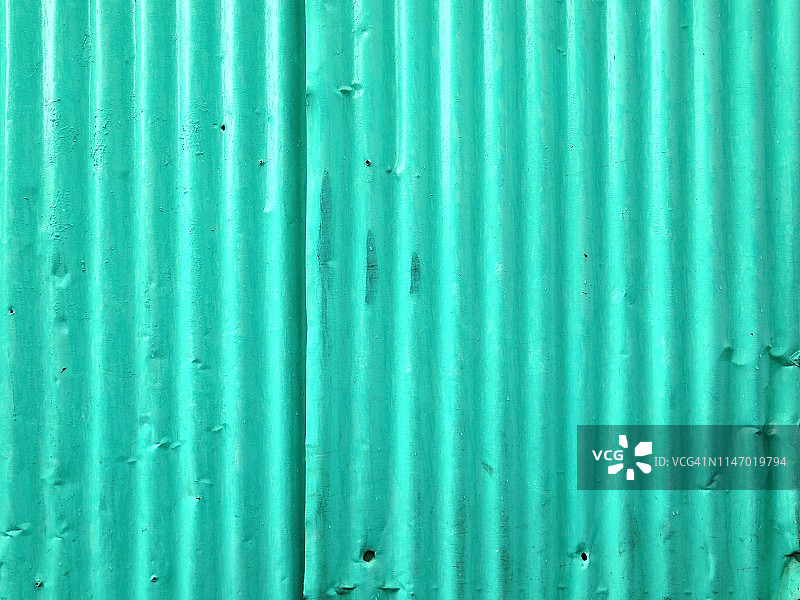 瓜德罗普岛的绿色波纹金属板图片素材