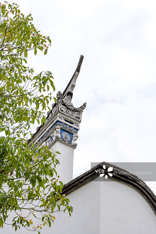 中式古典建筑屋顶线条图片素材