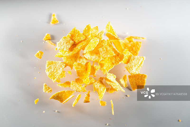 高速摄影：炸薯片跳跃瞬间图片素材