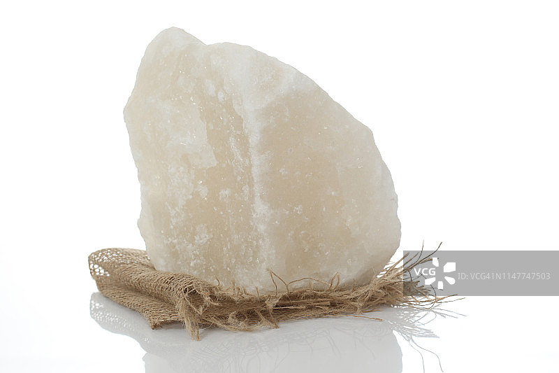 白色背景上的岩盐工作室照片图片素材