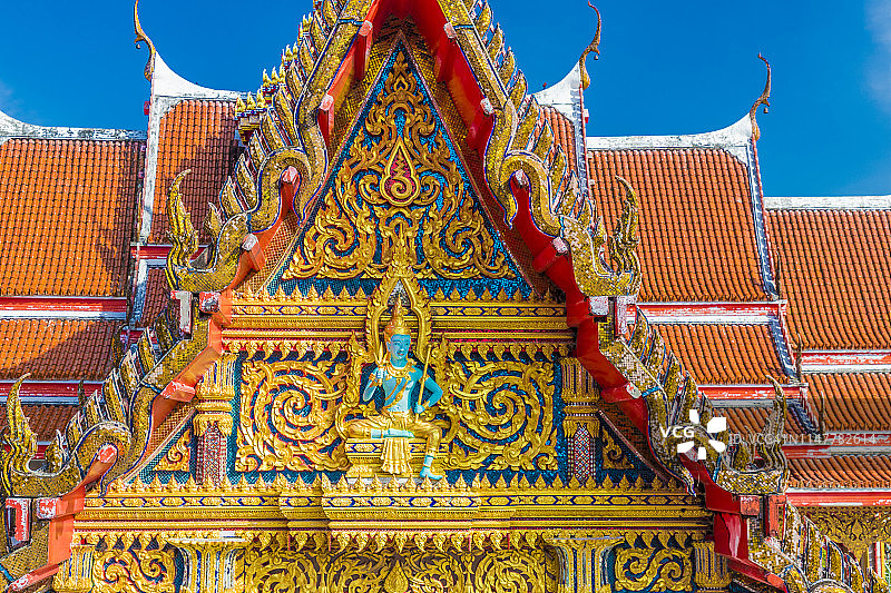 泰国普吉查龙寺的精美细节图片素材