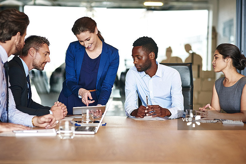 我想向大家展示我们的数据图片素材