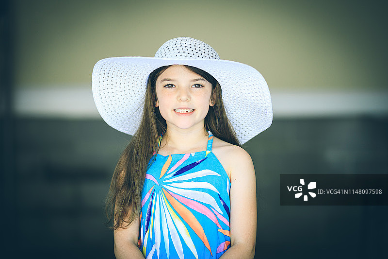 德比日的小女孩图片素材