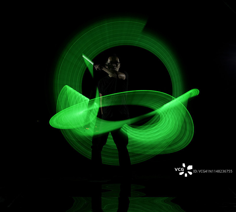 绿色长曝光灯光图片素材