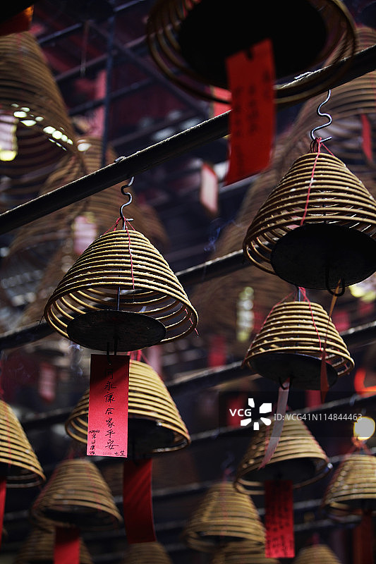 香港文武庙悬挂的香图片素材