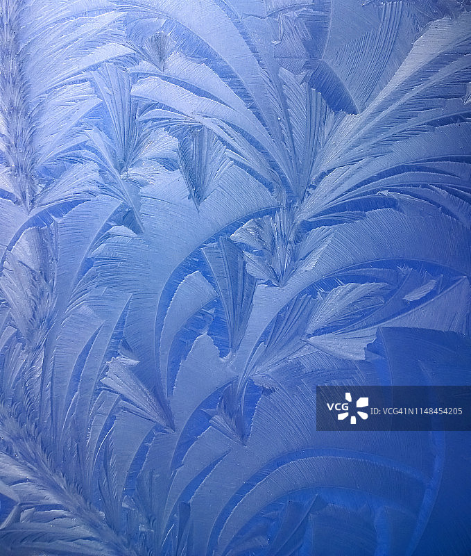 汽车上的霜花图案特写图片素材