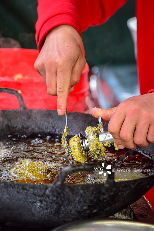 制作炸豆丸子图片素材