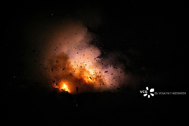 烟花爆竹爆炸与烟雾图片素材