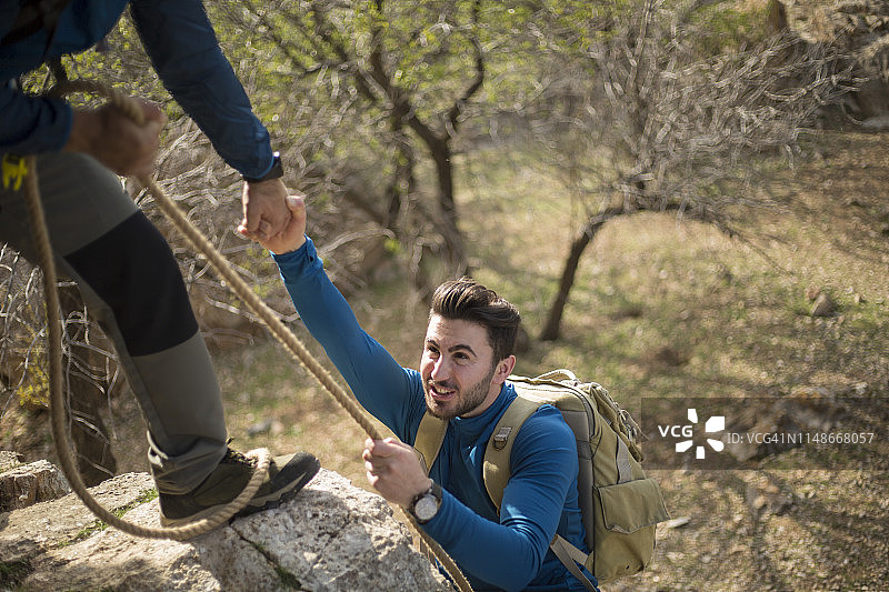 帮助徒步旅行者图片素材