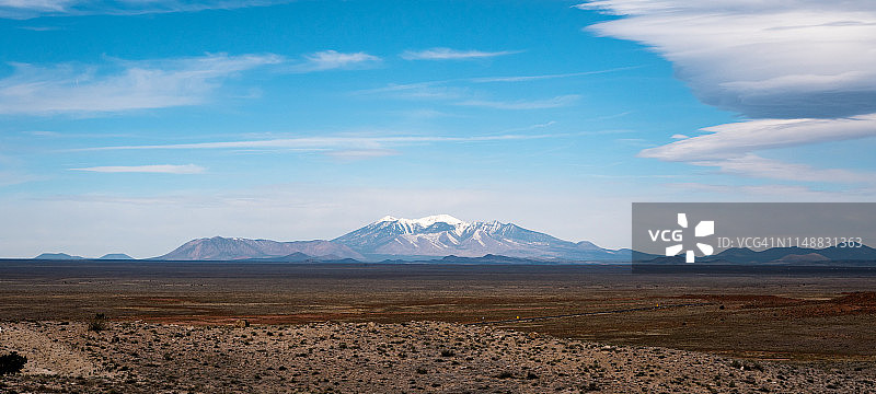美国弗拉格斯塔夫：汉弗莱斯峰山脉图片素材