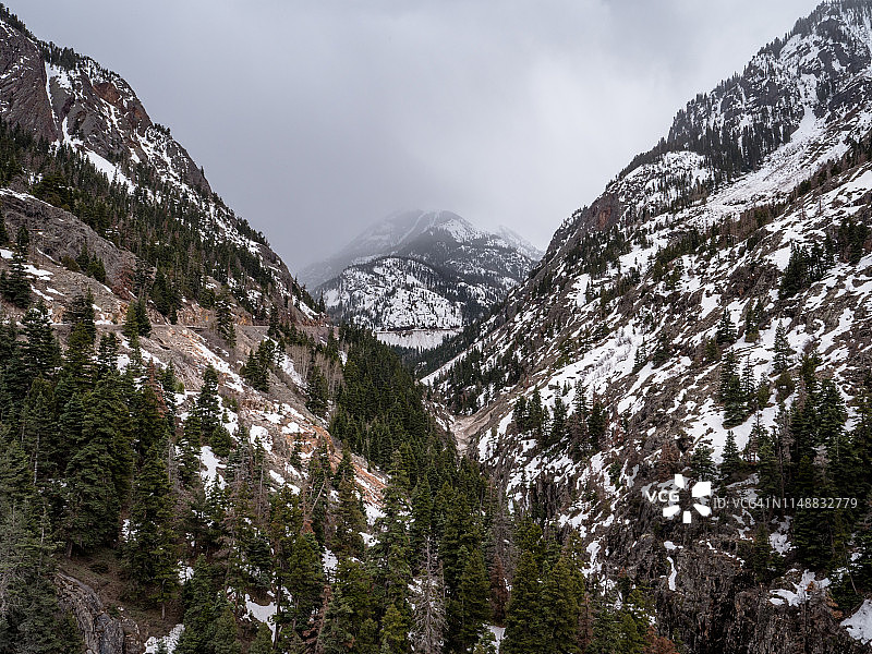 美国乌雷：贝尔克里克瀑布的科罗拉多山脉图片素材