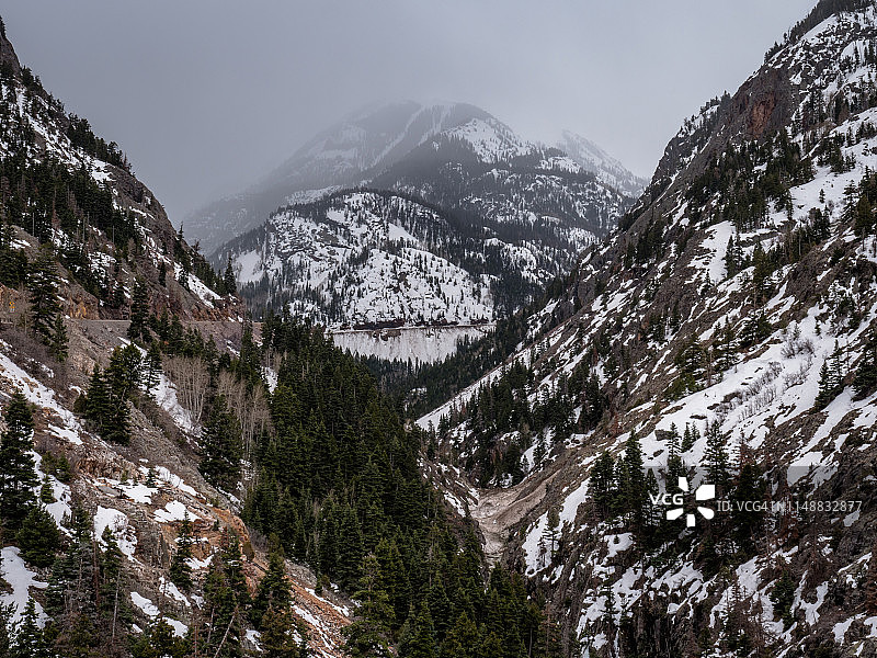 美国乌雷：贝尔克里克瀑布的科罗拉多山脉图片素材