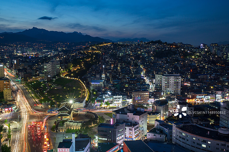 韩国首尔兴仁之门夜景图片素材
