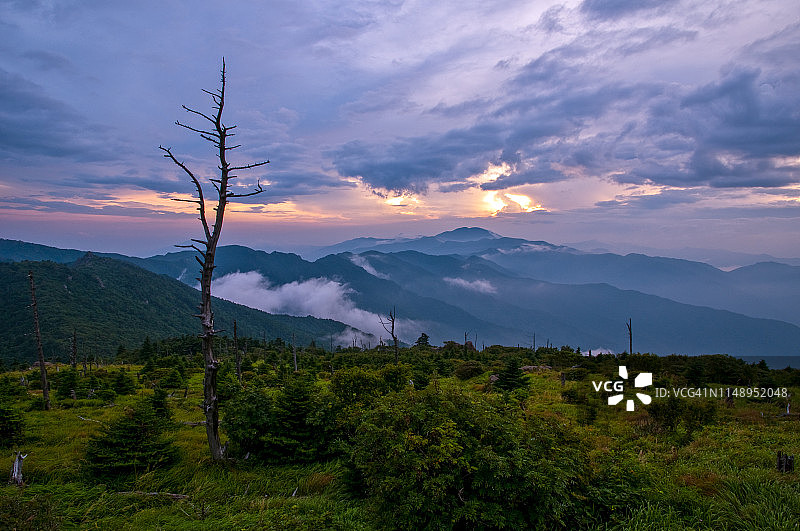 韩国南原智异山的日落景色图片素材