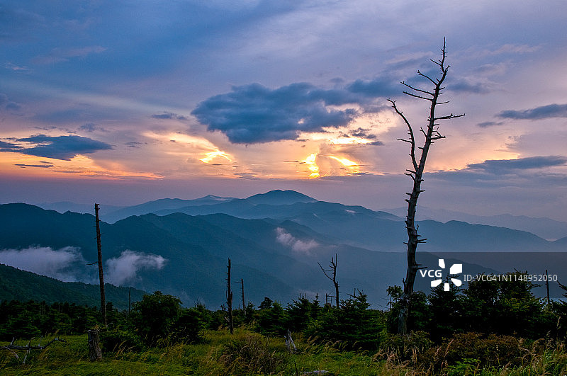 韩国南原智异山的日落景色图片素材