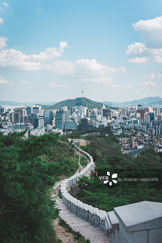 韩国首尔南山：城市景观与N首尔塔图片素材
