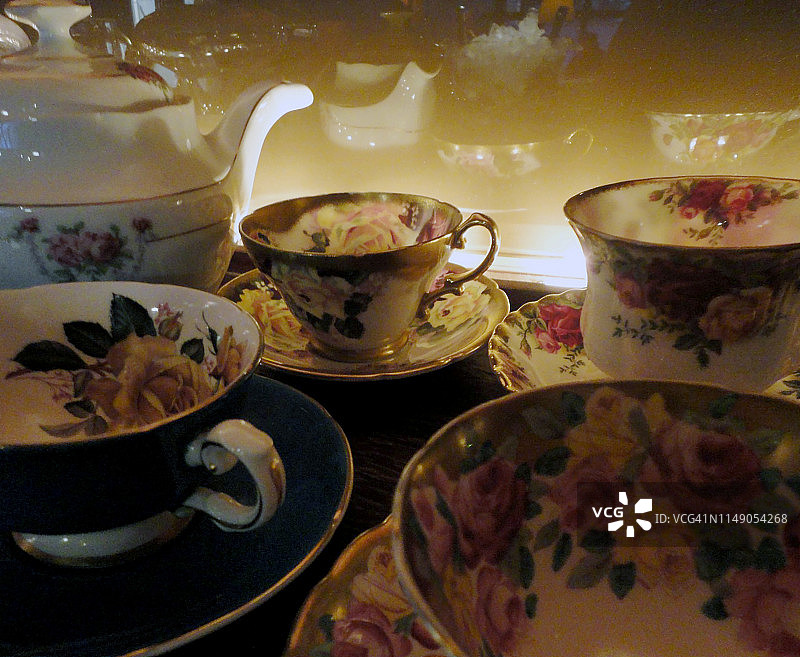 老式英式茶杯静物摄影图片素材