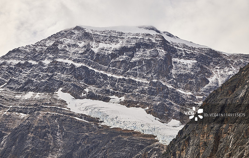 加拿大艾伯塔省贾斯珀国家公园伊迪丝卡韦尔山图片素材