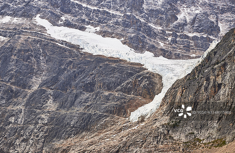 加拿大艾伯塔省贾斯珀国家公园伊迪丝卡韦尔山图片素材