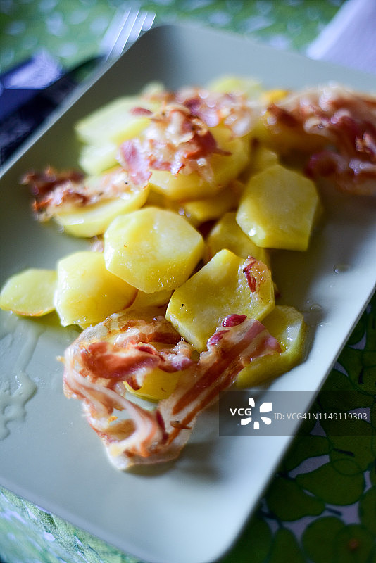 意大利腌肉和土豆图片素材