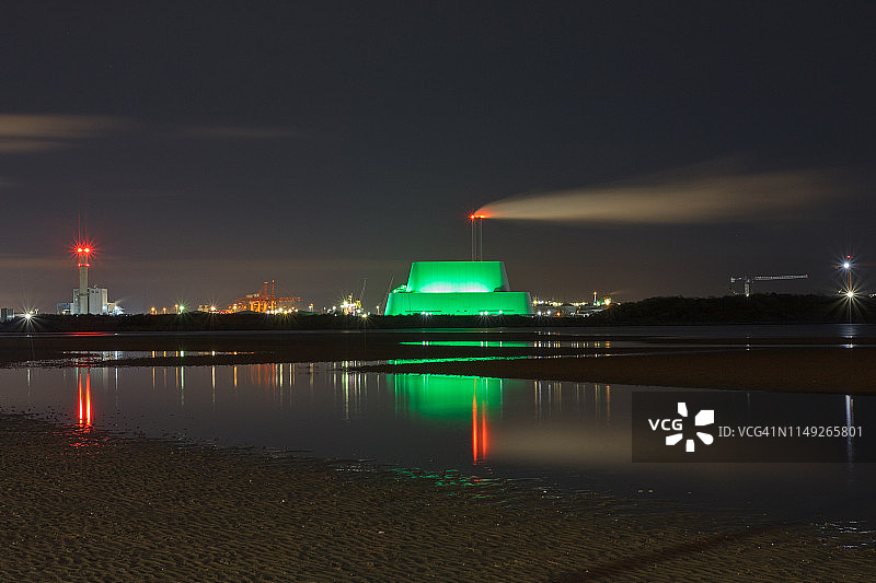 爱尔兰都柏林圣帕特里克节的绿色焚化炉图片素材