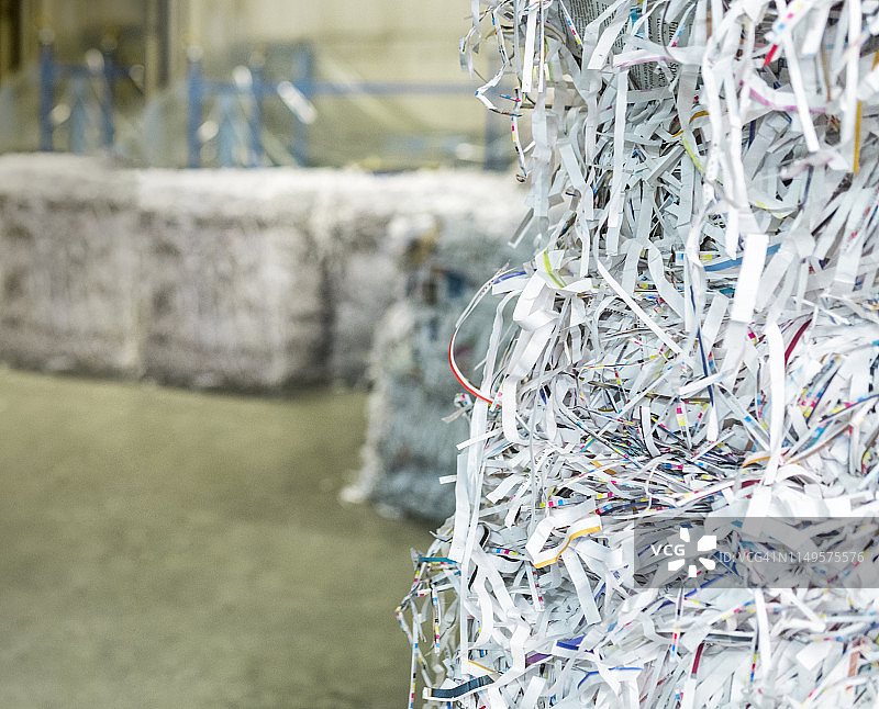 一堆碎纸图片素材