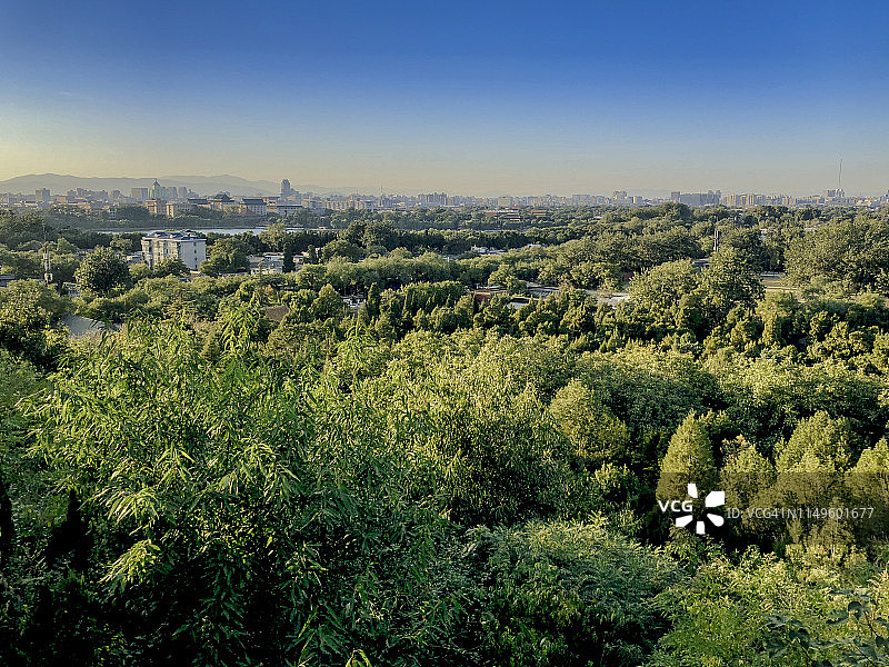 俯瞰紫禁城的景山公园图片素材