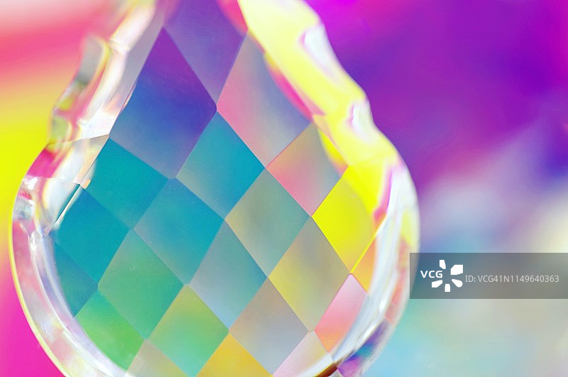 单个水晶吊灯坠图片素材