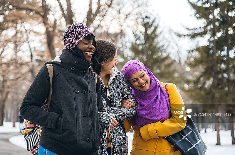 多民族年轻女性图片素材