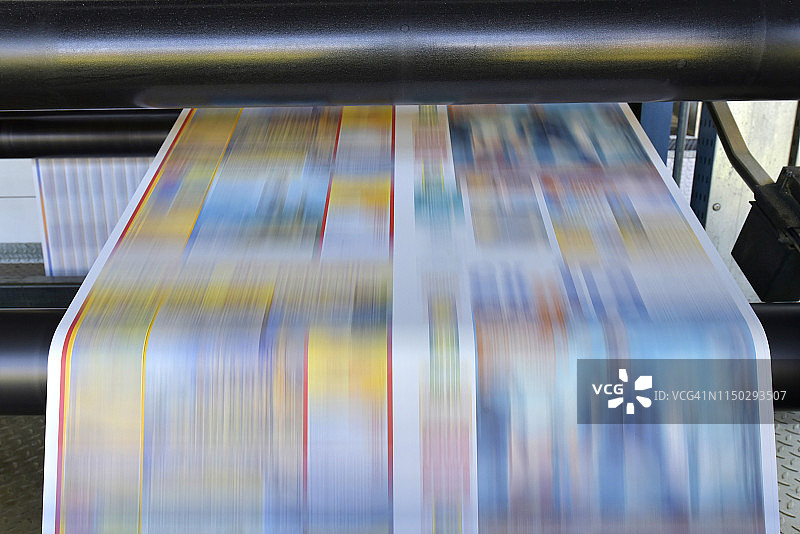 印刷车间里的印刷机图片素材