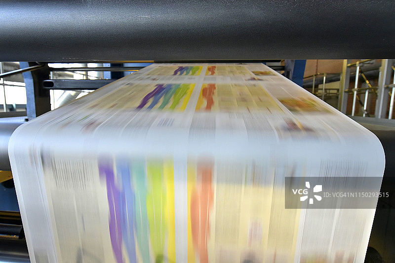 印刷车间里的印刷机图片素材