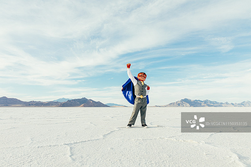 举起手臂的超级英雄商业儿童图片素材